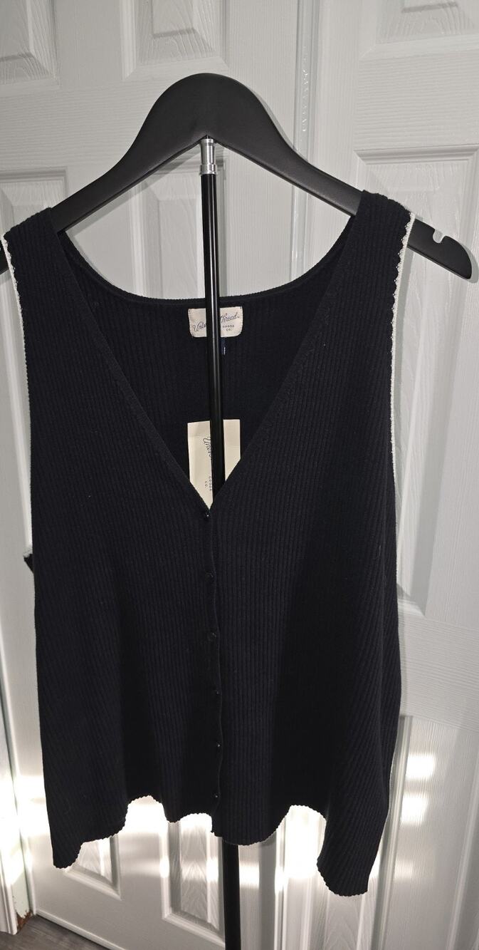 Universal Thread NWT plus Size 4xl Knit Button Up Tank Top